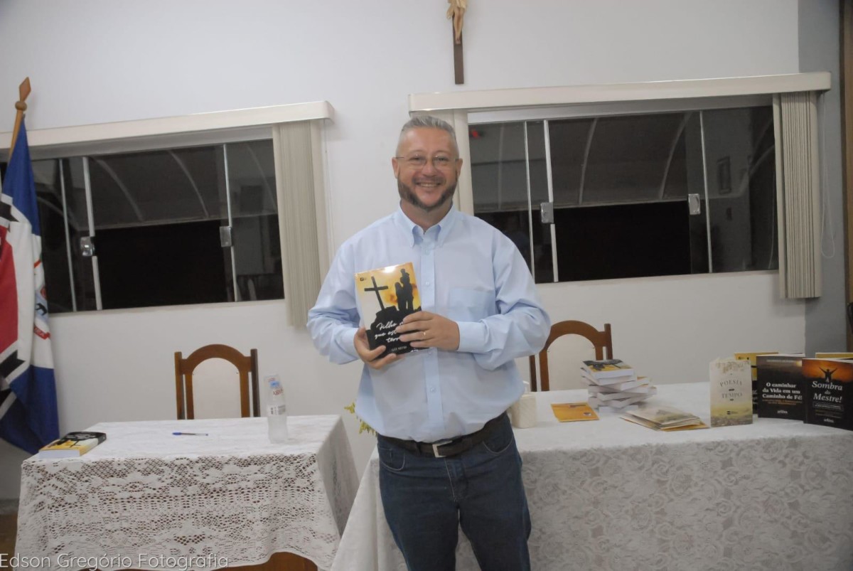 ESCRITOR WAGNER LUIZ NETTO LANÇA SEU NOVO LIVRO